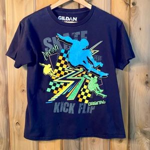 T-shirt skateboarding